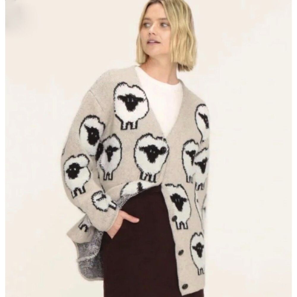 Woolrich x Target Women's Iconic Sheep Print Relaxed V-Neck Cardigan XXS